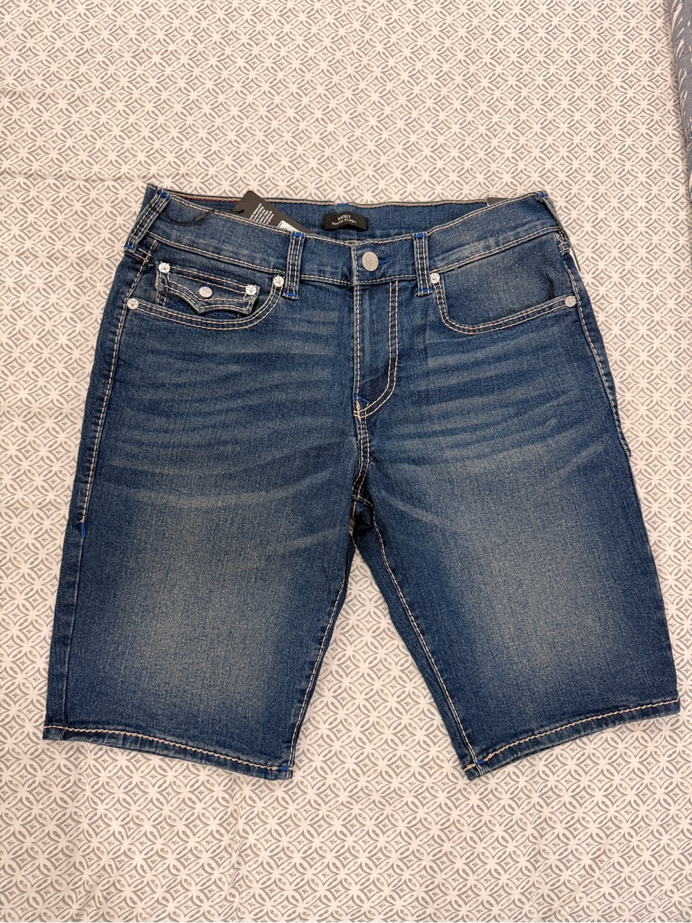NWT - True Religion Ricky Big T Flap Shorts